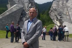 Socijalistička partija: Posjete spomeniku na znak sjećanja na bitku na Sutjesci