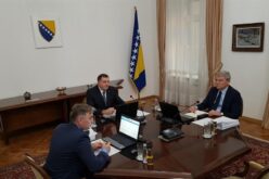 Bošnjaci i hrvati za priznavanje Kosova, Dodik izričito protiv